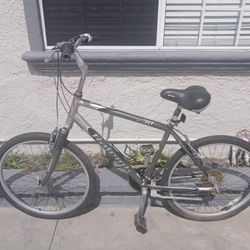 Men's 26" Aluminum Raleigh Sc30 Commuter Bike 
