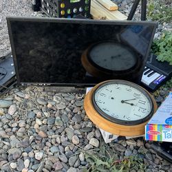 Small Flat Screen 28 Inches