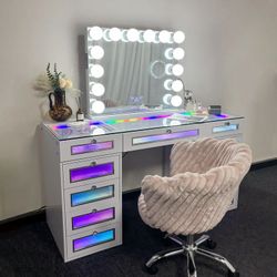 WINTER SALE PERFECT GIFT LED VANITY DESK AND MIRROR NO CREDIT NEEDED FINANCE AVAILABLE 