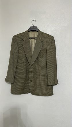 Oscar De La Renta Wool, Tweed Botton Front Coat, Size 44R. Tags have been removed, Worn Once.