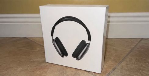 Apple AirPods Max Headphones