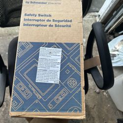 SCHNEIDER ELECTRIC Safety Switch