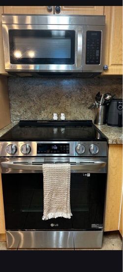 Stove, Refrigerator, Dishwasher, Dining Room