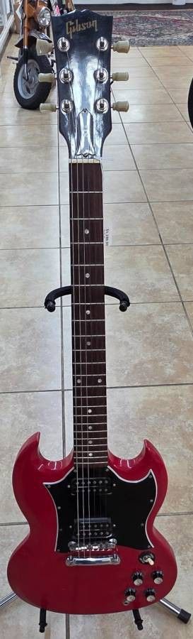 1998 GIBSON ELECTRIC GUITAR SG