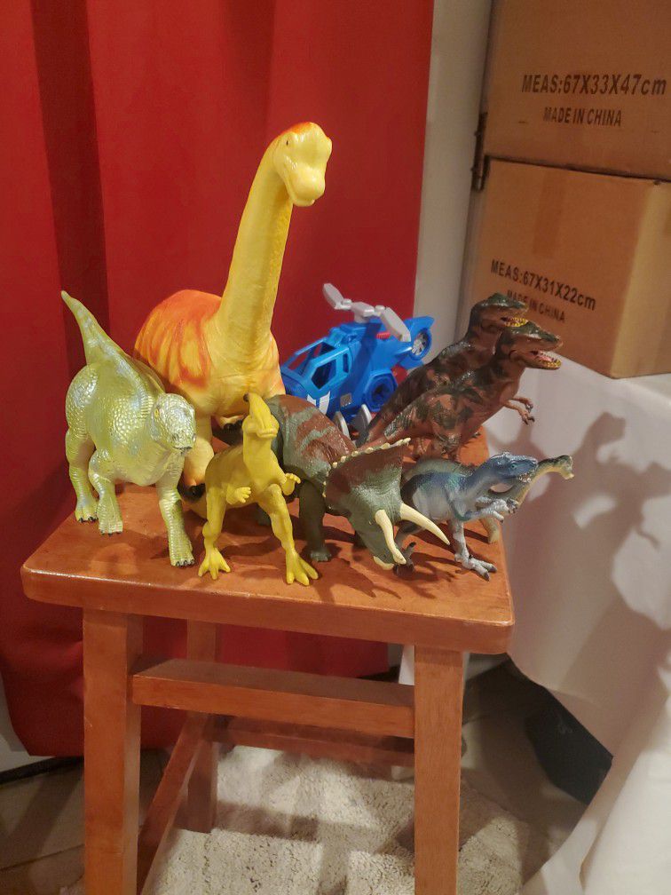 Toy Dinosaurs (Read Description)