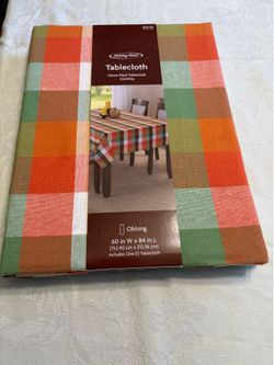 Holiday Home Oblong Tablecloth - New