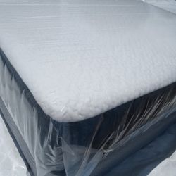 Queen Size Set $199.99 Mattress And Box Spring Free Delivery 