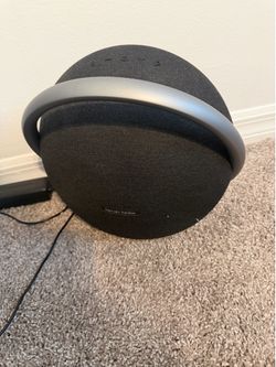 Harmon 7 portable speaker