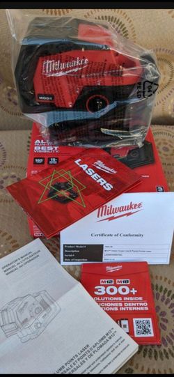 Milwaukee
M12 12-Volt Lithium-Ion Cordless Green 125 ft. Cross Line and Plumb Points Laser Level (Tool-Only)