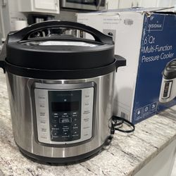 Insignia Pressure Cooker 6qt Multifunction 