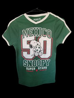 Peanuts Beige W/Green V-Neck Mexico Snoopy Soccer Graphic Tee