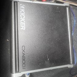 DUAL 12” JL Audio Subwoofer Enclosure With Amp