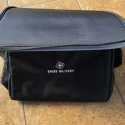 Swiss Military Insulated Cooler 24 Can Shoulder Bag