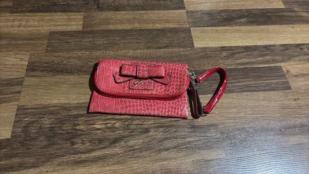 Guess pink small pursue