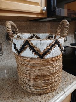 Banana Leaf Basket With Woven Zig-Zag Motif