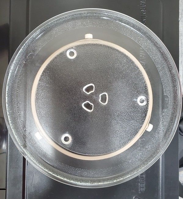 2 Microwave Plates $5 Each One