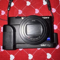 Sony RX100 VII with Accessories