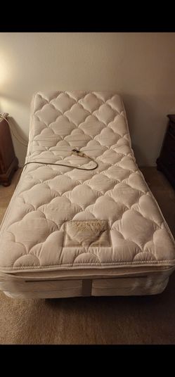 Venitia Pillow Top Adjustable Mattress
