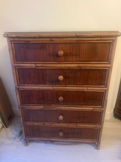 Rattan & Bamboo 5-Drawer Dresser with Glass TopBeach/Bali style 🏝️ 5 drawer bedroom storage