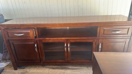 Long home furniture dresser