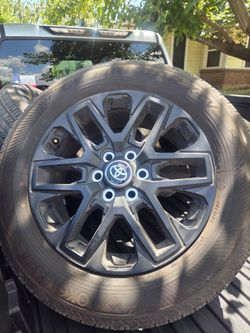 Toyota Tundra wheels and tires