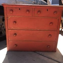Dresser