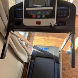 XTERRA Fitness TR260 Folding Treadmill