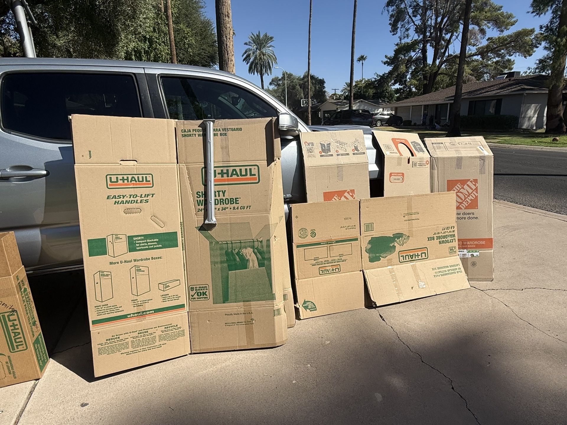 Moving Boxes Incl. Wardrobe Boxes & TV Boxes