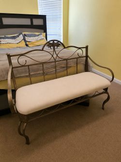 Decorative Metal Entryway Bench / Bedroom Bench with Upholstered Seat