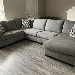 HUGE Ashley 2pc Sectional w/ Chaise Lounge