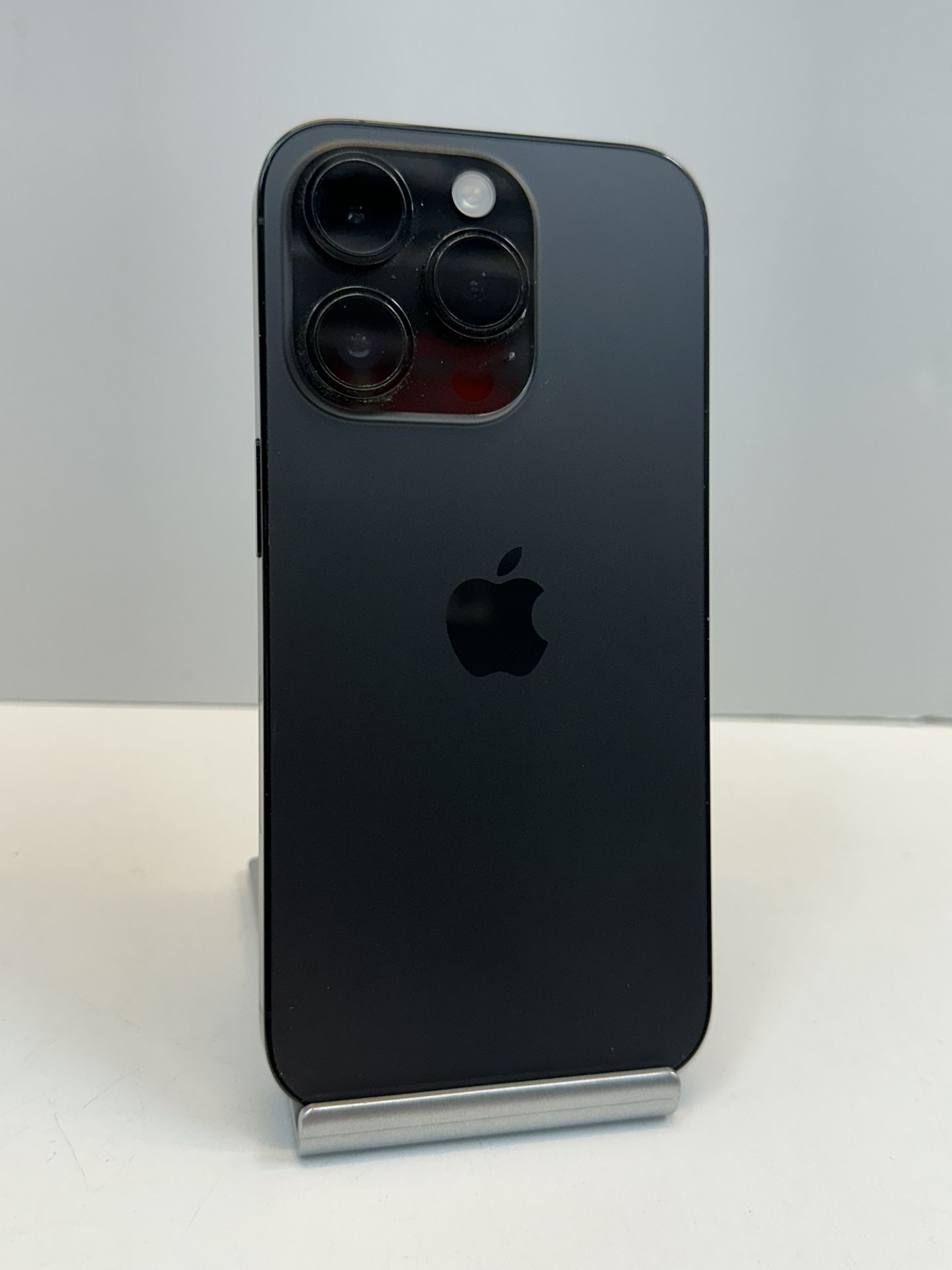 Apple iPhone 14 PRO 128gb. ( Fully Unlocked )