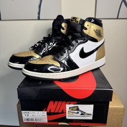 Men’s Retro Jordan 1 Gold Toe Size 12 Used