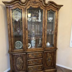 China Hutch ****PLEASE READ DESCRIPTION ****