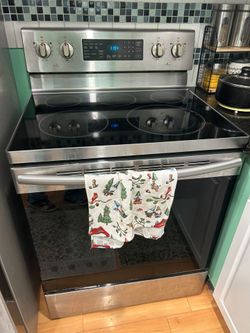Samsung Stainless Steel Electric Range with Glass Cooktop