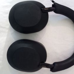 SONY WH-1000XM5 headphones 