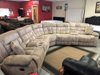 BRAND NEW SECTIONAL SOFA WITH RECLINERS