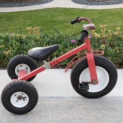 Super Cool Vintage Tricycle