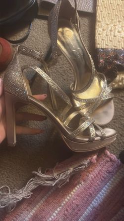 Jessica Simpson glam heels