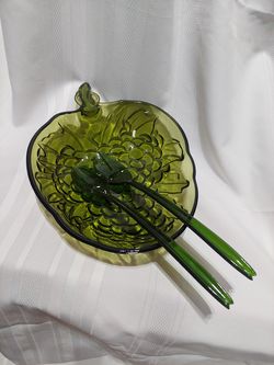 Vintage green grapes salad bowl