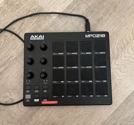 Akai MPD 218 Midi Pad Controller