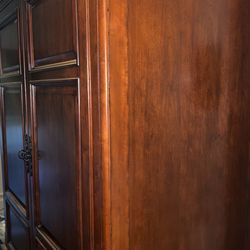 Armoire Eightonesevenfourfivefourtwosevensixthree