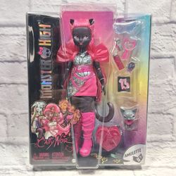 MONSTER HIGH DOLL 