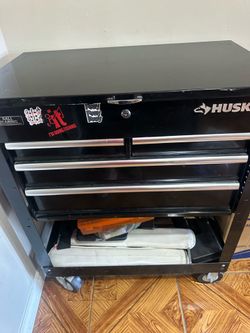 Tattoo station