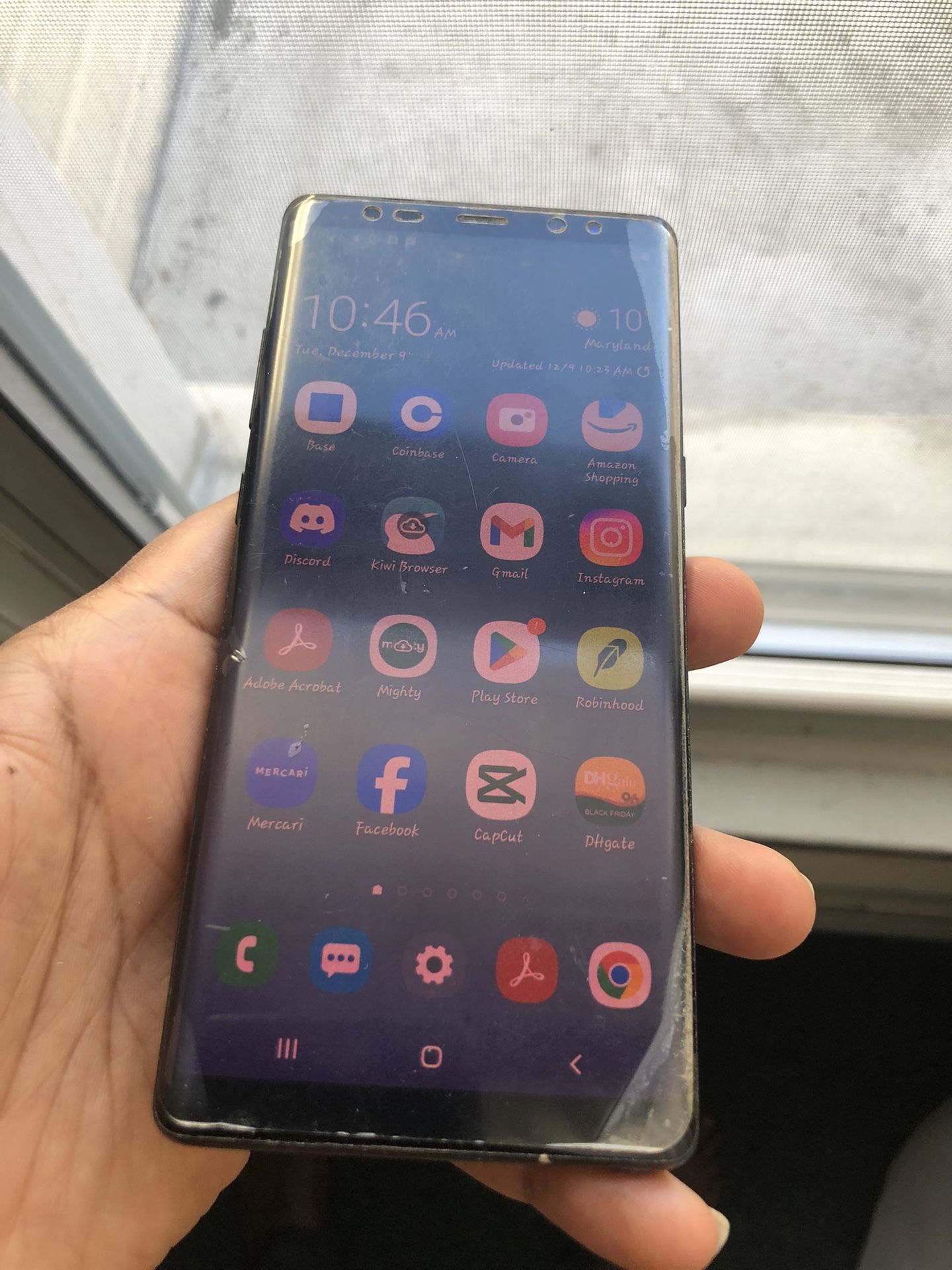 Samsung Galaxy Note 8 ( Small Crack In The Back)