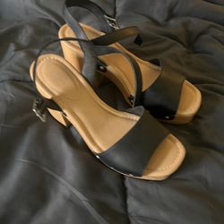 Universal Threads Size 8 Sandal Wooden Clog
