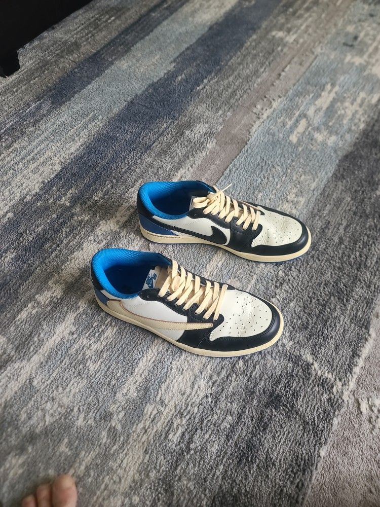 Nike Travis Scott 11