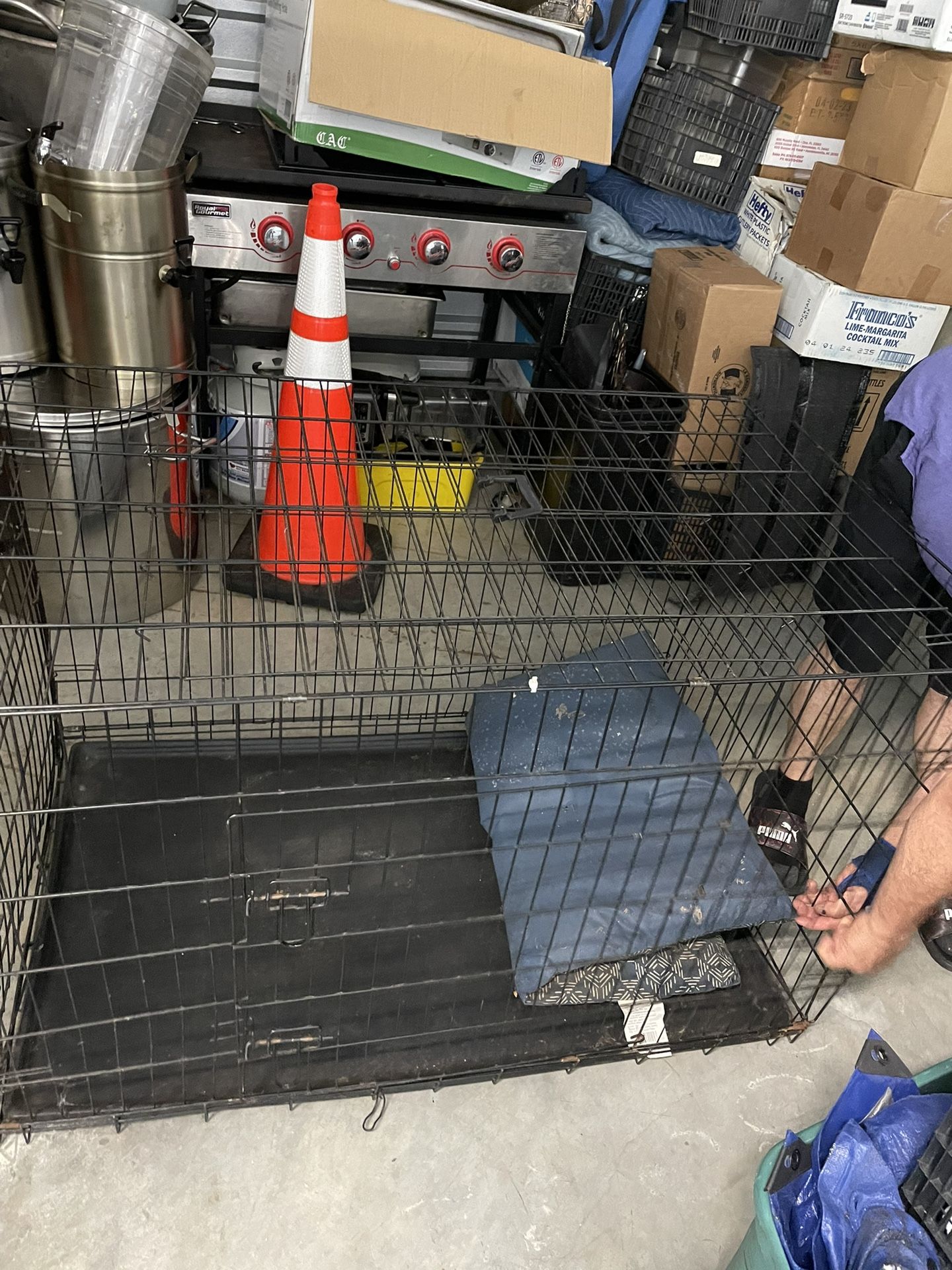 Large Metal Dog Cage