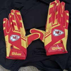 KC Wilson Football Gloves