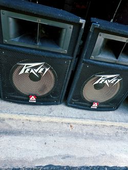 2 Peavey TLS 1 2002 Two-way 500w Passive PA Speakers