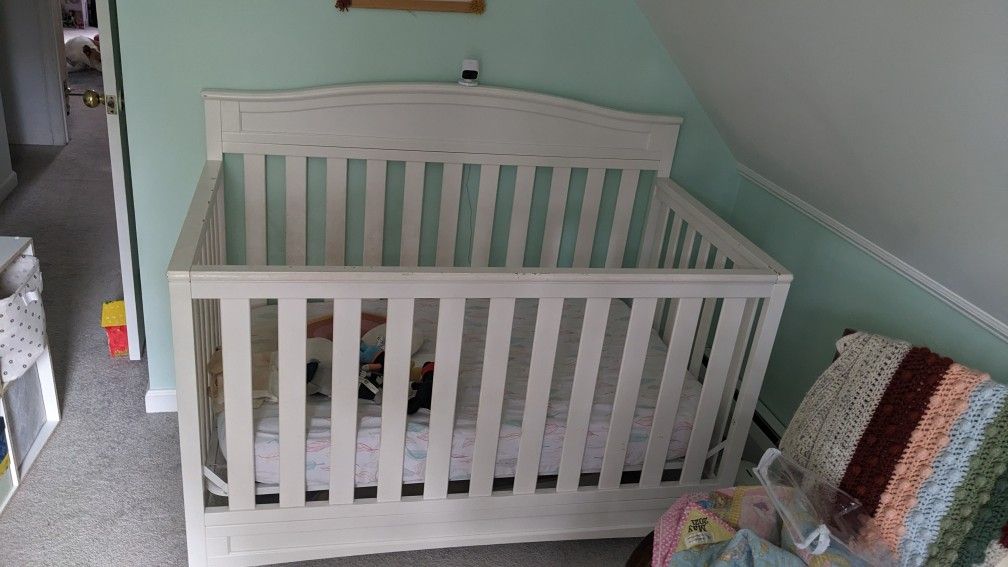 Delta Emery 4-IN-1 Convertible Baby Crib With Mattress